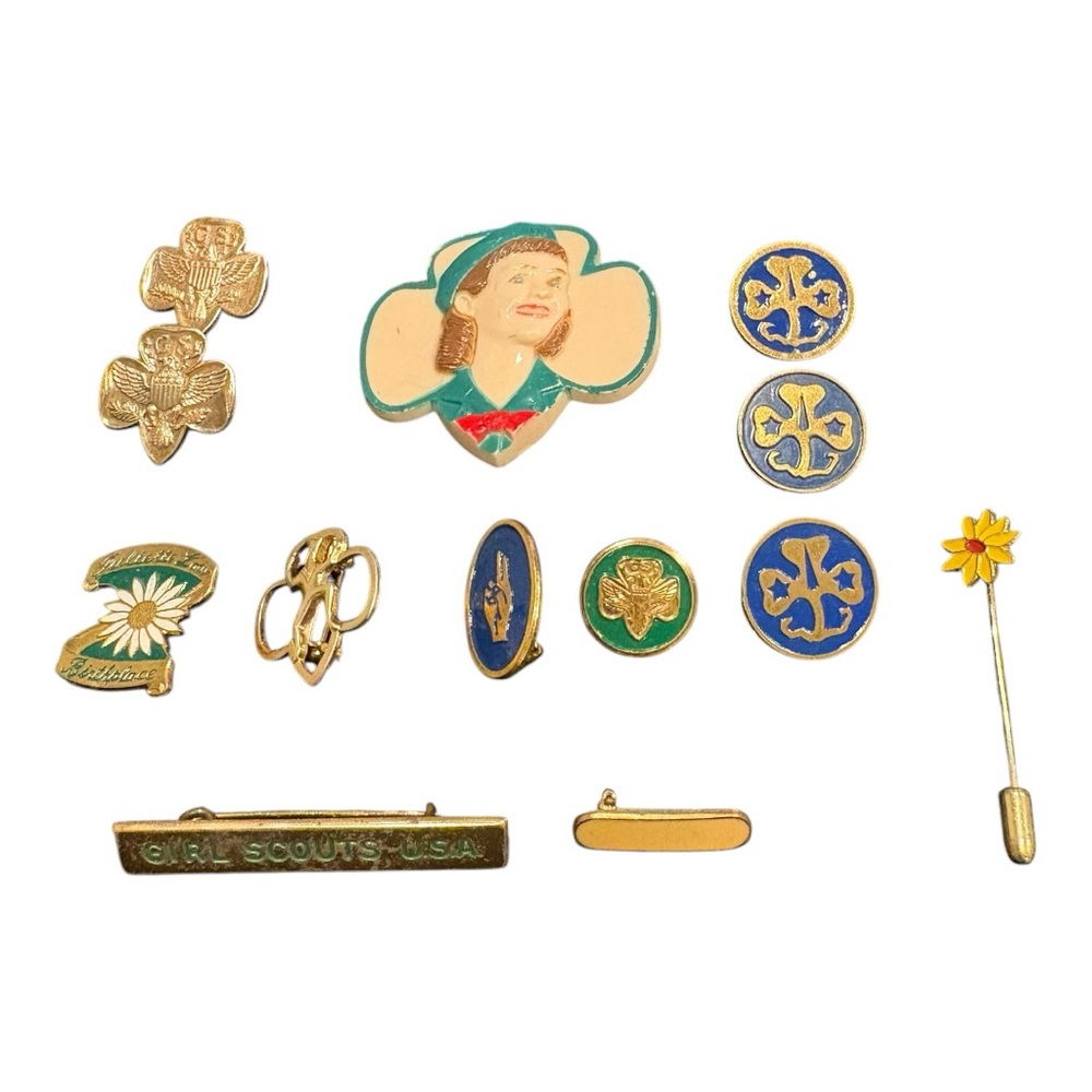Vintage Girl Scouts Pin Lot Trefoil Eagles Service Loan Bridle Daisy J22